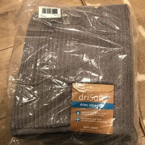 Dri-soft towel bundle of 3 NWT!